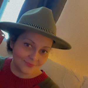 Meet your Posher, Claudia